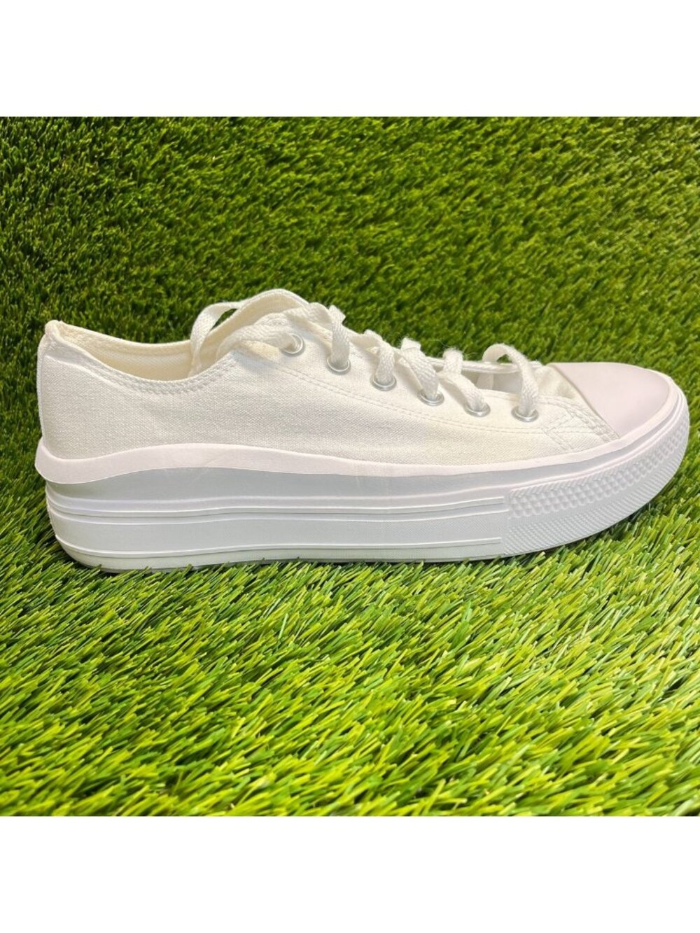 Converse Chuck Taylor All Star Move Womens Size 11 White Athletic Shoes Sneakers